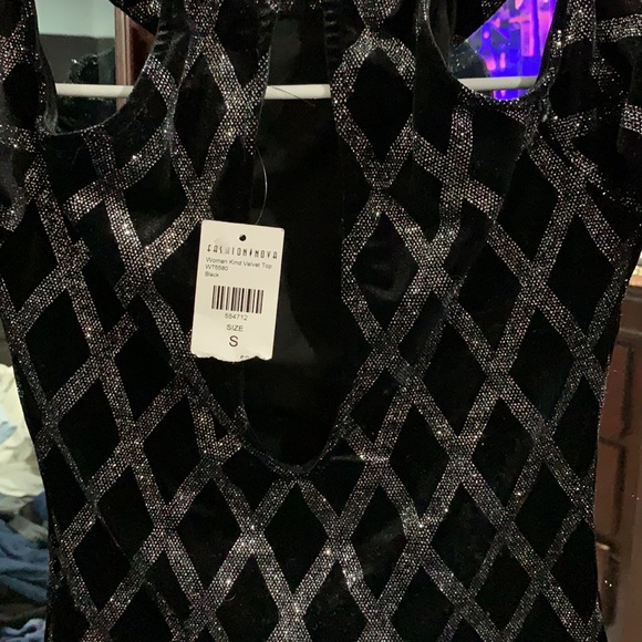 Women’s blouse - Picture 2 of 3